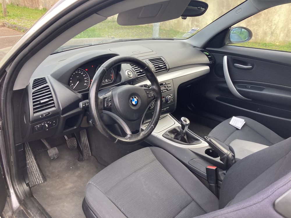 Bmw118 d todo de origem impecavel