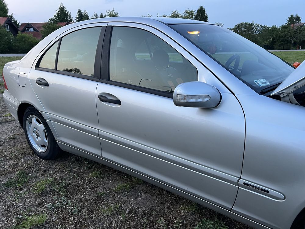 Mercedes Benz C200 CDI (w203)