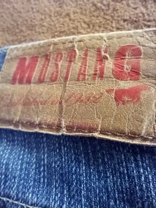 Джинси капрі Mustang розмір 34-36.