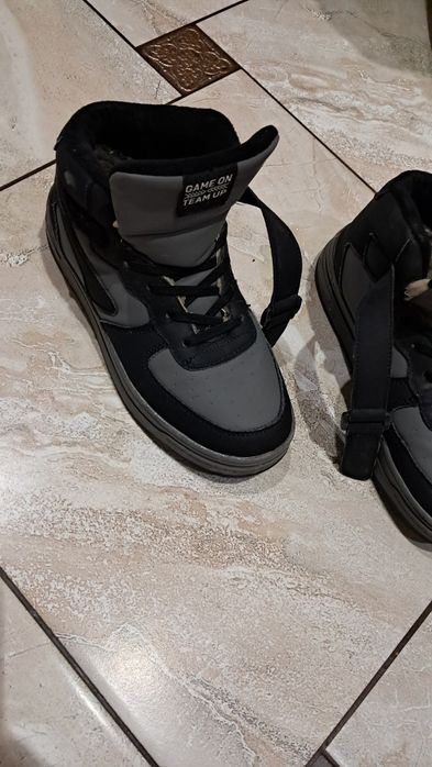 Зимові ботінки для хлопчика 37 розміру, устілка 23 см.