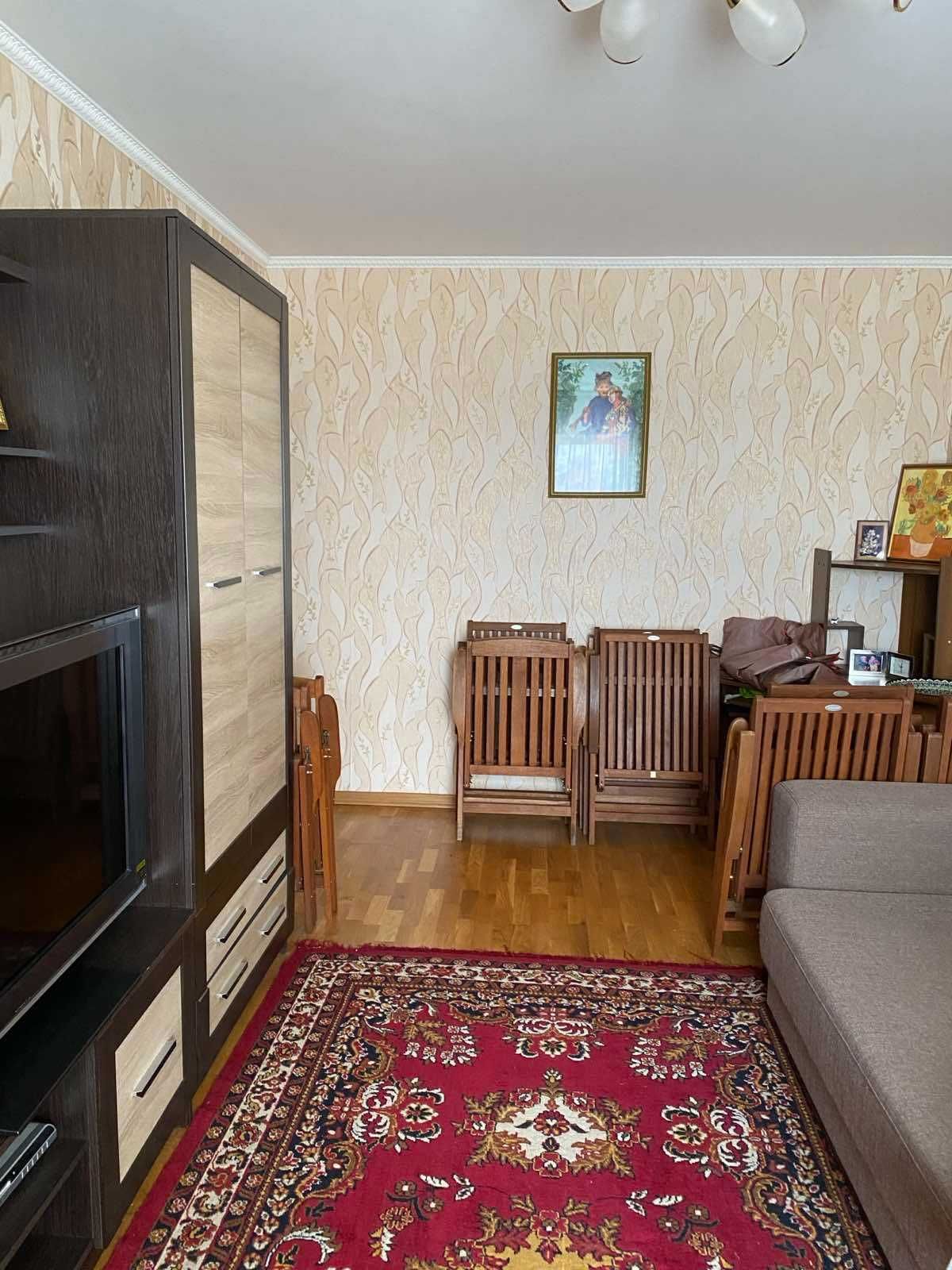Продам житловий будинок 162 м кв 2-поверховий і ділянку 15 соток
