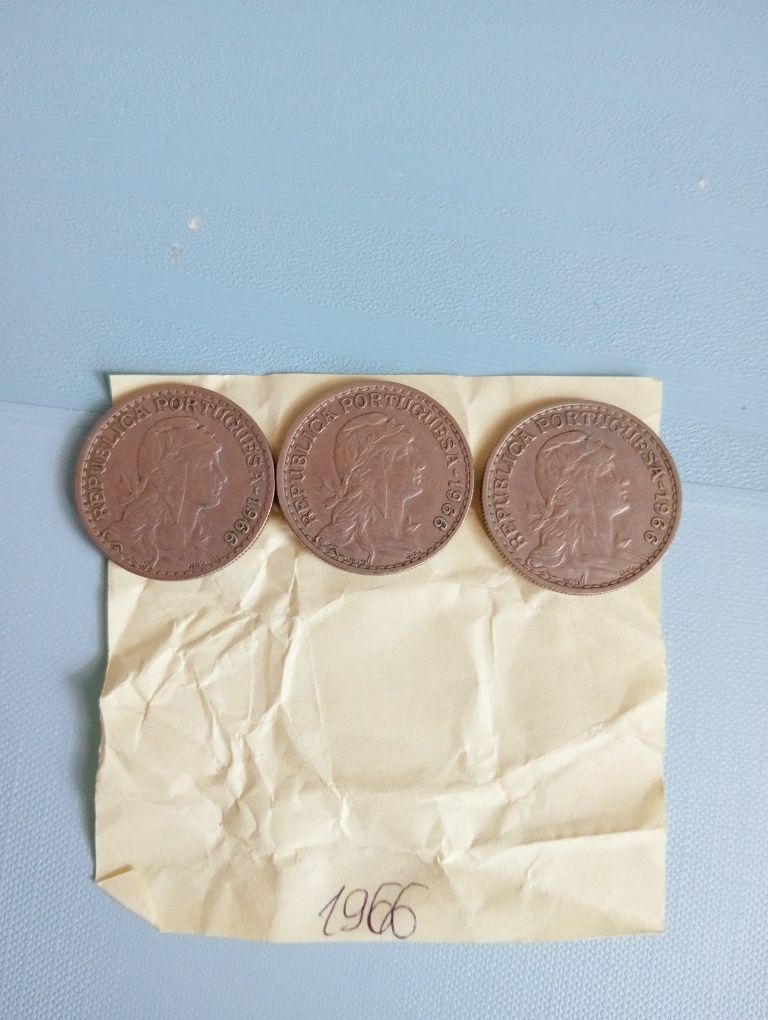 Moedas de 1 $ várias datas