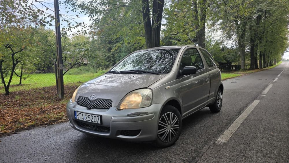 Toyota yaris 1.0 Benzyna niski przebieg dlugi właściciel Zadbana