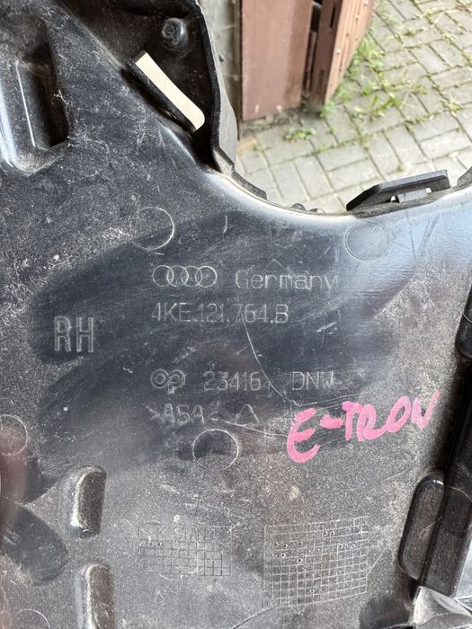 Воздухозабірник повітропровід Audi e-tron s-line