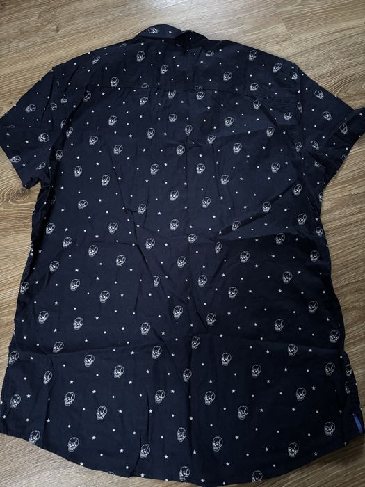 Koszula w czaszki