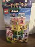 Lego friends dom kultury w Heartlake