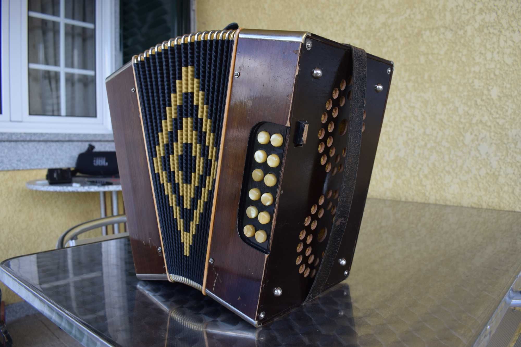 Concertina Hohner 3 voz. Sol# Do# Fa#