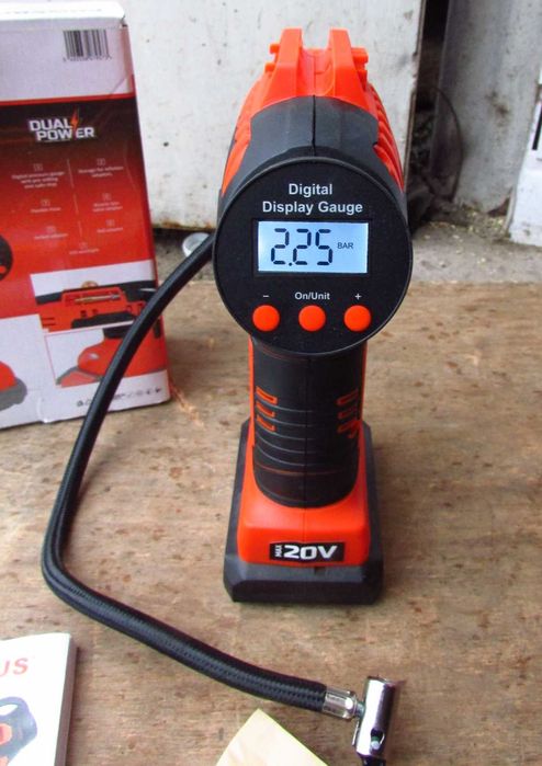 Акумуляторний компресор Powerplus powdp7020 (з Бельгії)