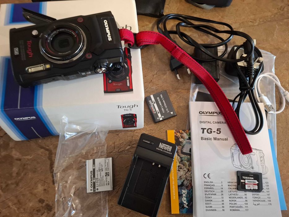 Aparat Olympus Tough TG-5 Duży zestaw J.Nowy Ideał Bardzo odporny