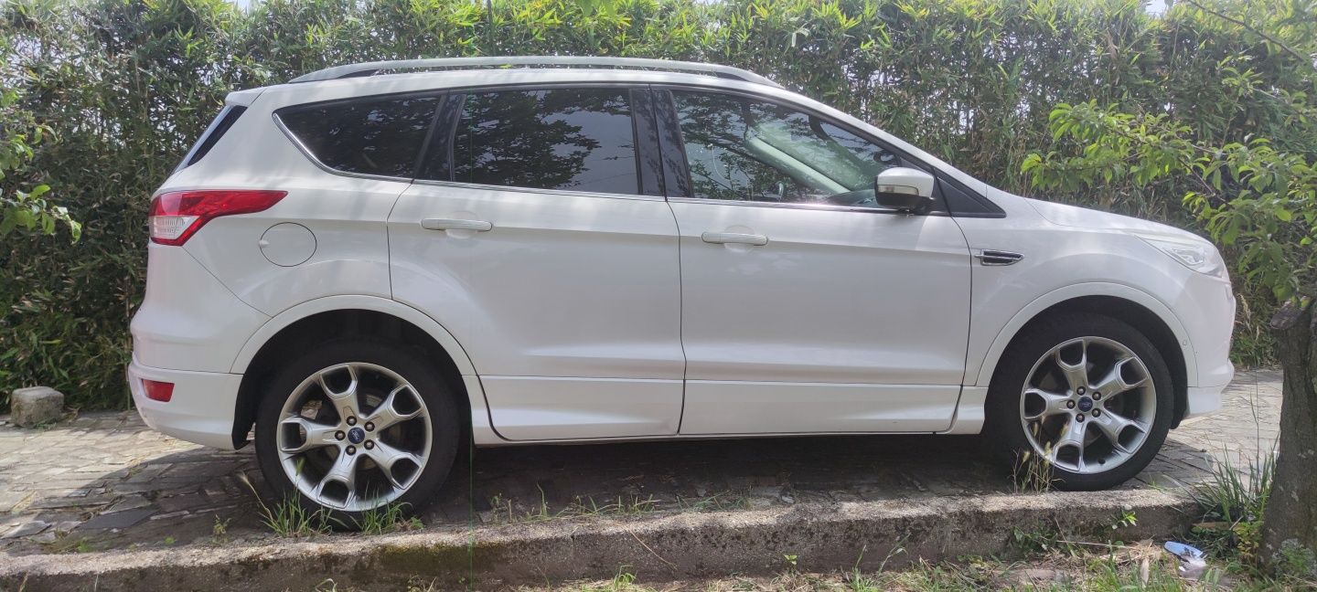 Ford Kuga 4x2 2.0tdci 150cv titanium