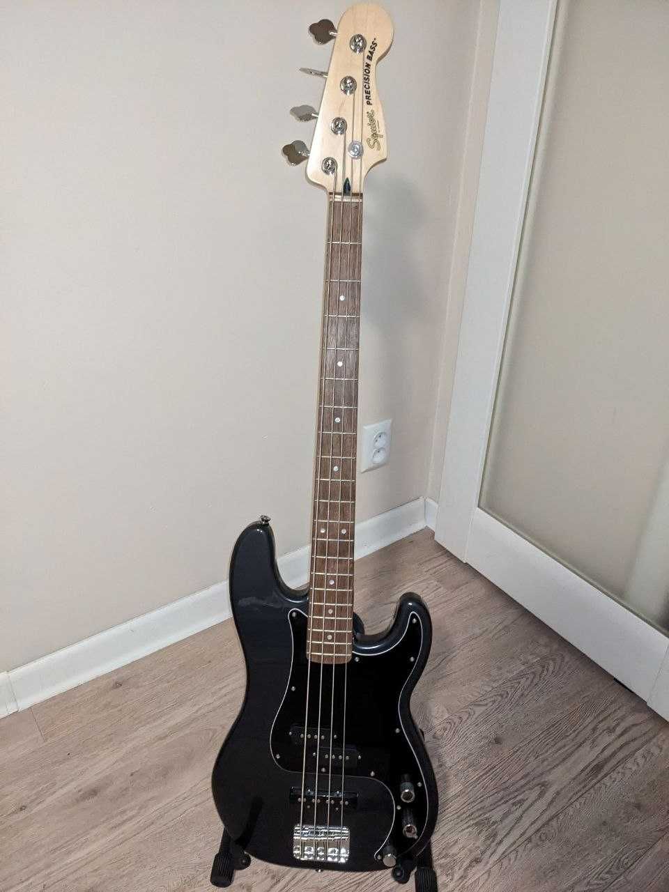 Бас-гітара Squier by Fender Affinity Series Precision Bass