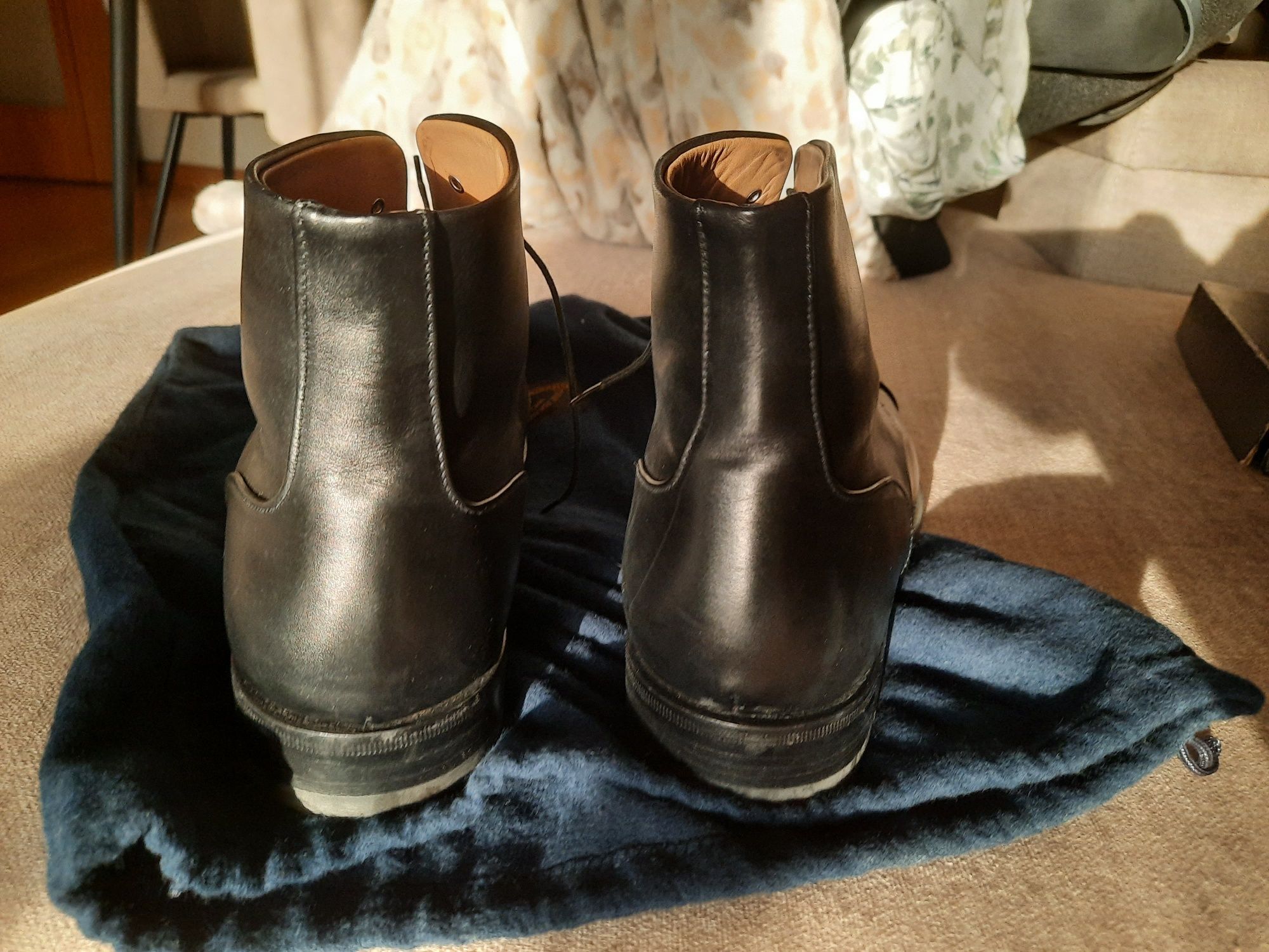 Botas italianas de pele pretas tam 42