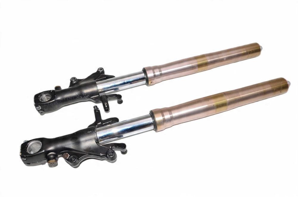 Kawasaki ZX-7R 96-03 części czasza tłumik HP felga zbiornik lagi lampa