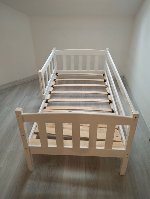 Łóżeczko dziecięce 160x80 z materacem