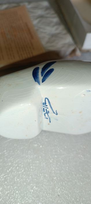 Antigo Par de sapatos em porcelana marca Delft