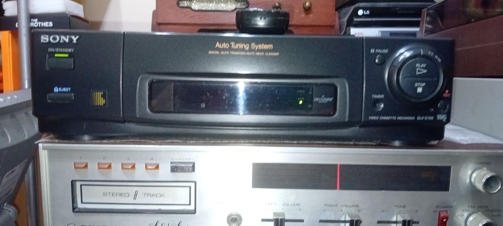 VIDEO VHS  da SONY com comando