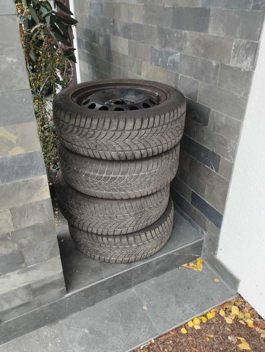 Sprzedam zimowe opony 205/55 R16