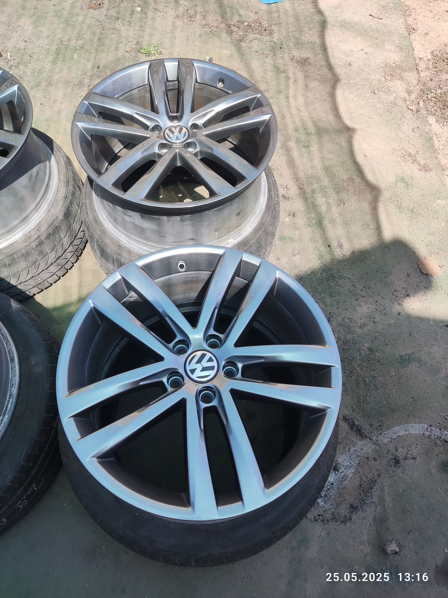 Диски 5/112 R19 оригінал Volkswagen Passat R-line