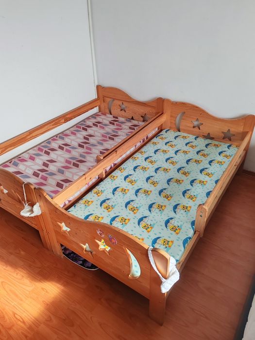2 łóżka dziecię 140x70 z materacem w dobrym stanie