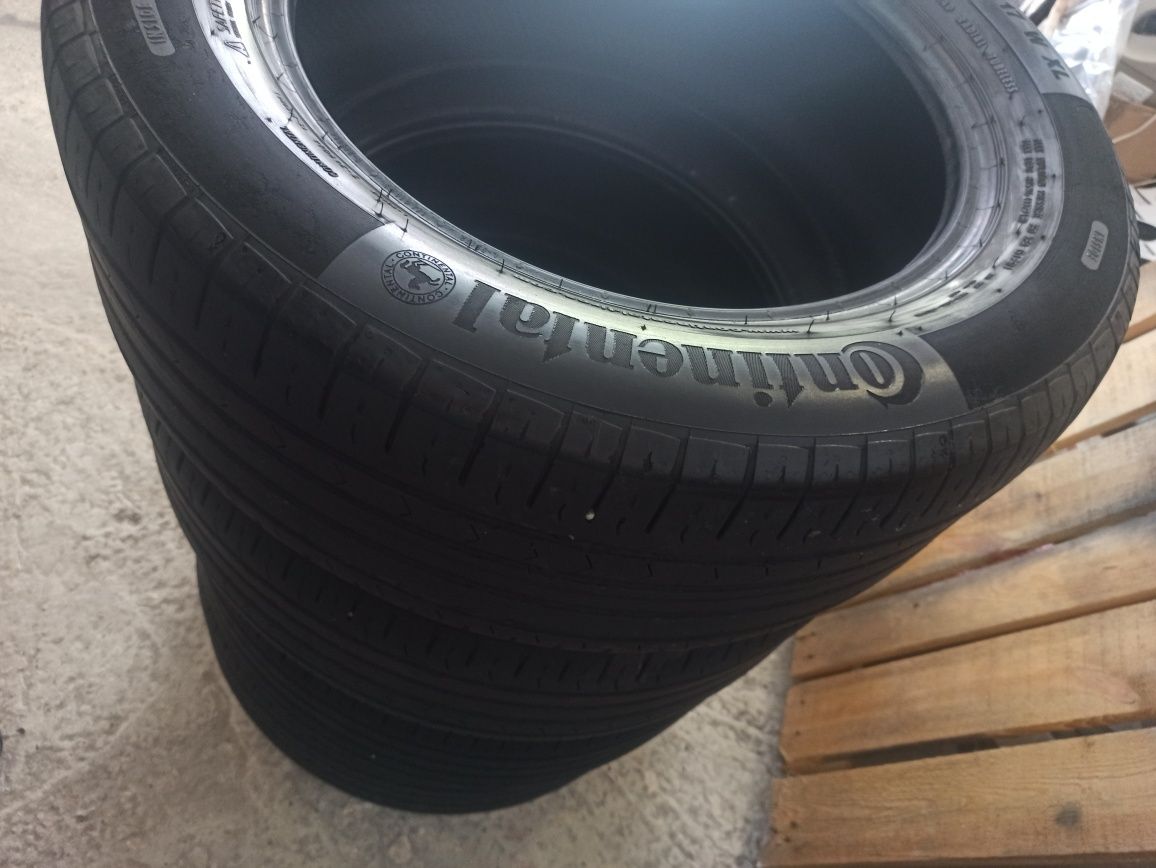 Шини CONTINENTAL 235/55/R17