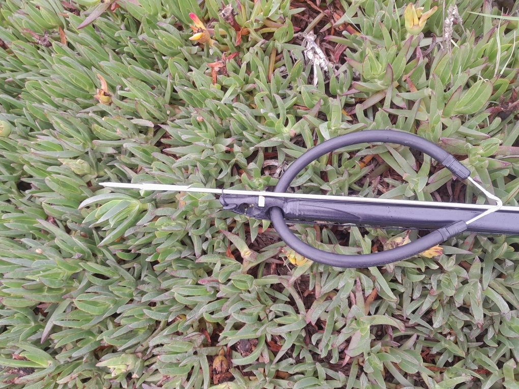 Arma de caça submarina beuchat 95