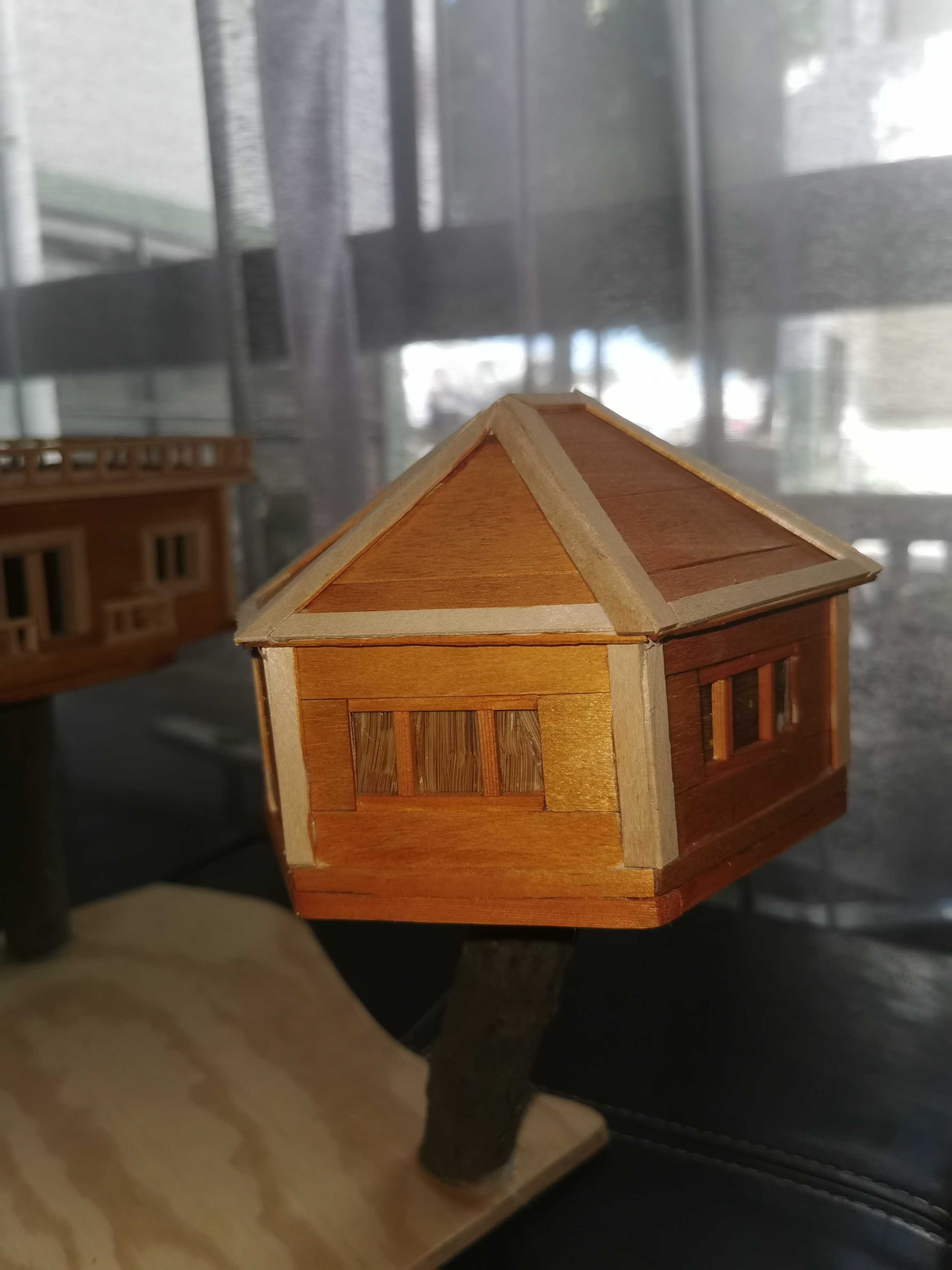 Dupla Casa na ''Árvore'' Artesanal