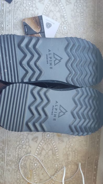 Продам угги/ ботинки Alpine для мальчика