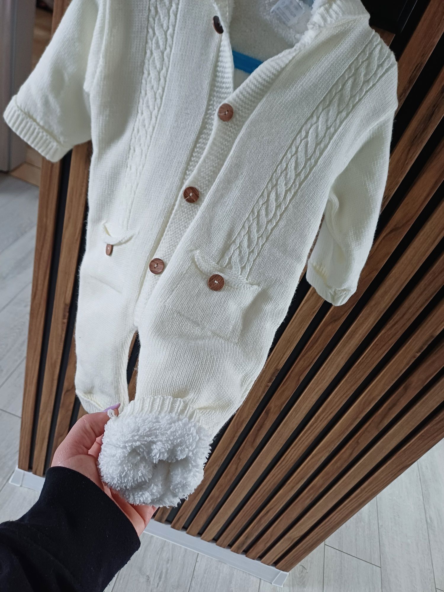 Kombinezon bialy 74 idealny na chrzest