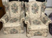 2 sofás estilo antigo como novos ( oferta de 2 capas )