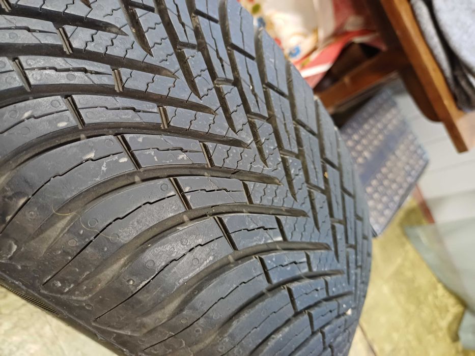 Резина шини Vredestein R15 на авто