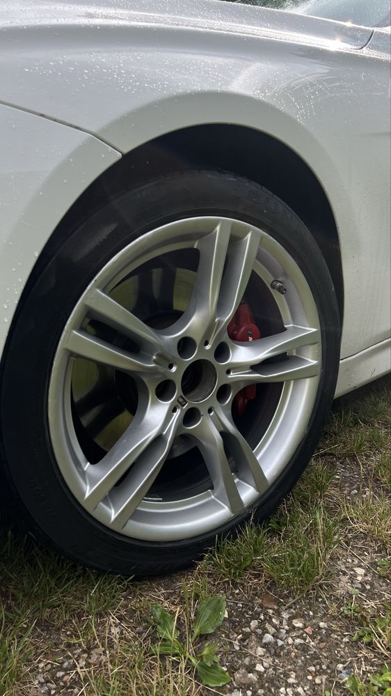 Orginalne Felgi BMW 400M 18 koła felgi z oponami  TPMS f30 5x120