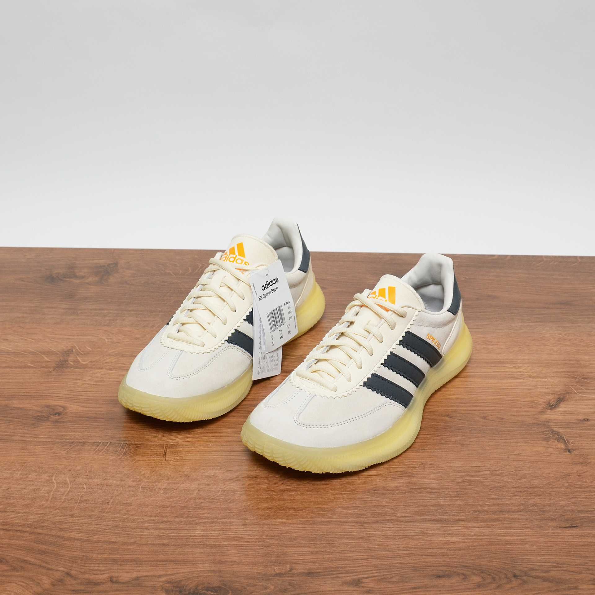 Adidas Spezial Boost кроссовки оригинал 41 / 26см (FU8410)