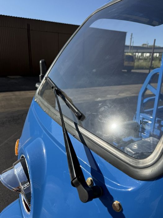 Кабіна для електротрицикла вантажного DOZER Mod 2Е