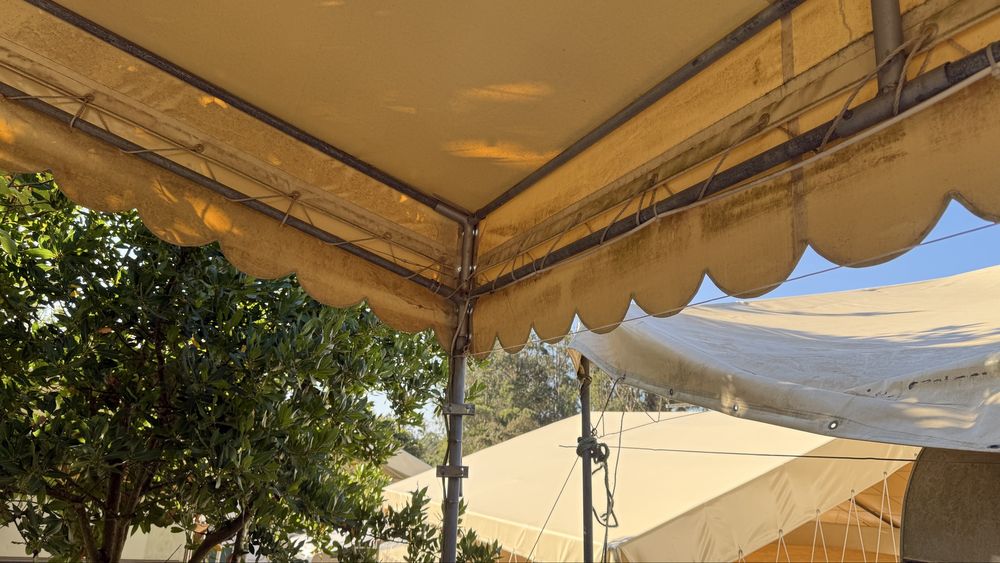 Tenda 5,50 X 5,50 com estrutura em aço. Lona super resistente