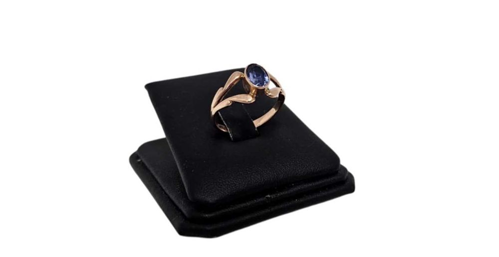 Złoty pierścionek pr.585 rozmiar : 24 3,95 gram