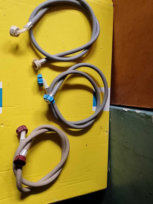 шланги подачи воды и слива стиральной машинки