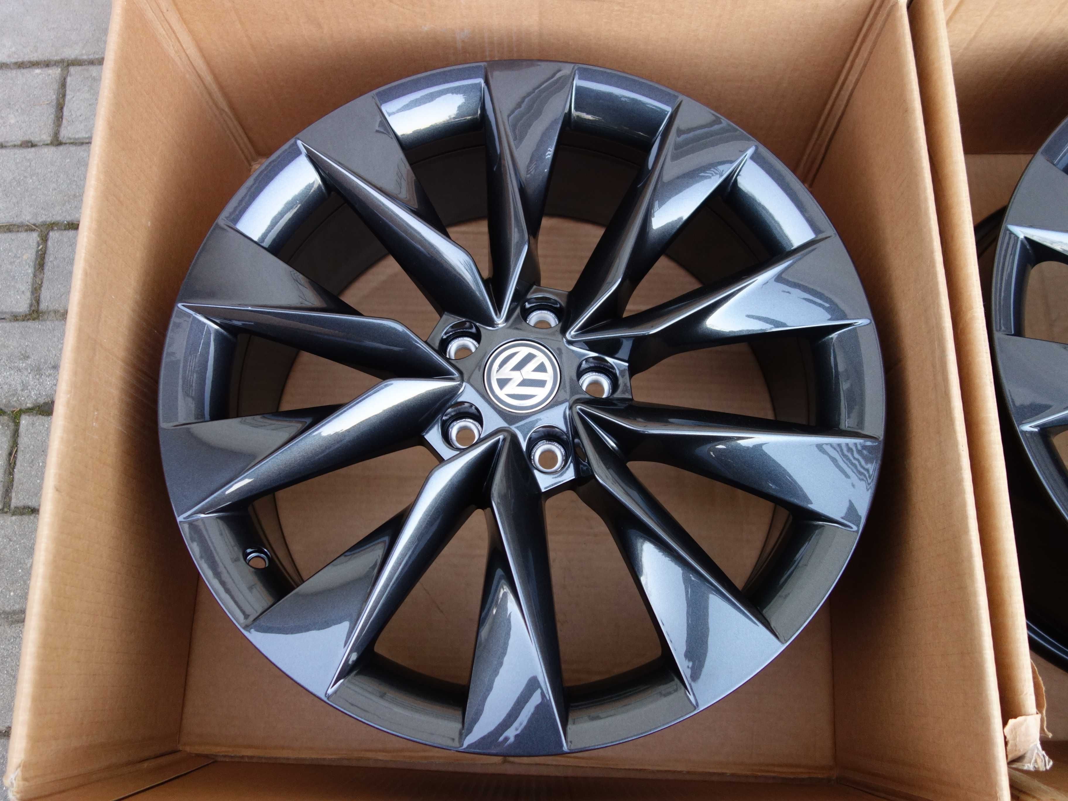 Felgi SKODA SUPERB III RS KODIAQ Enyaq KAROQ Ocatvia  19''  Nowe Oem