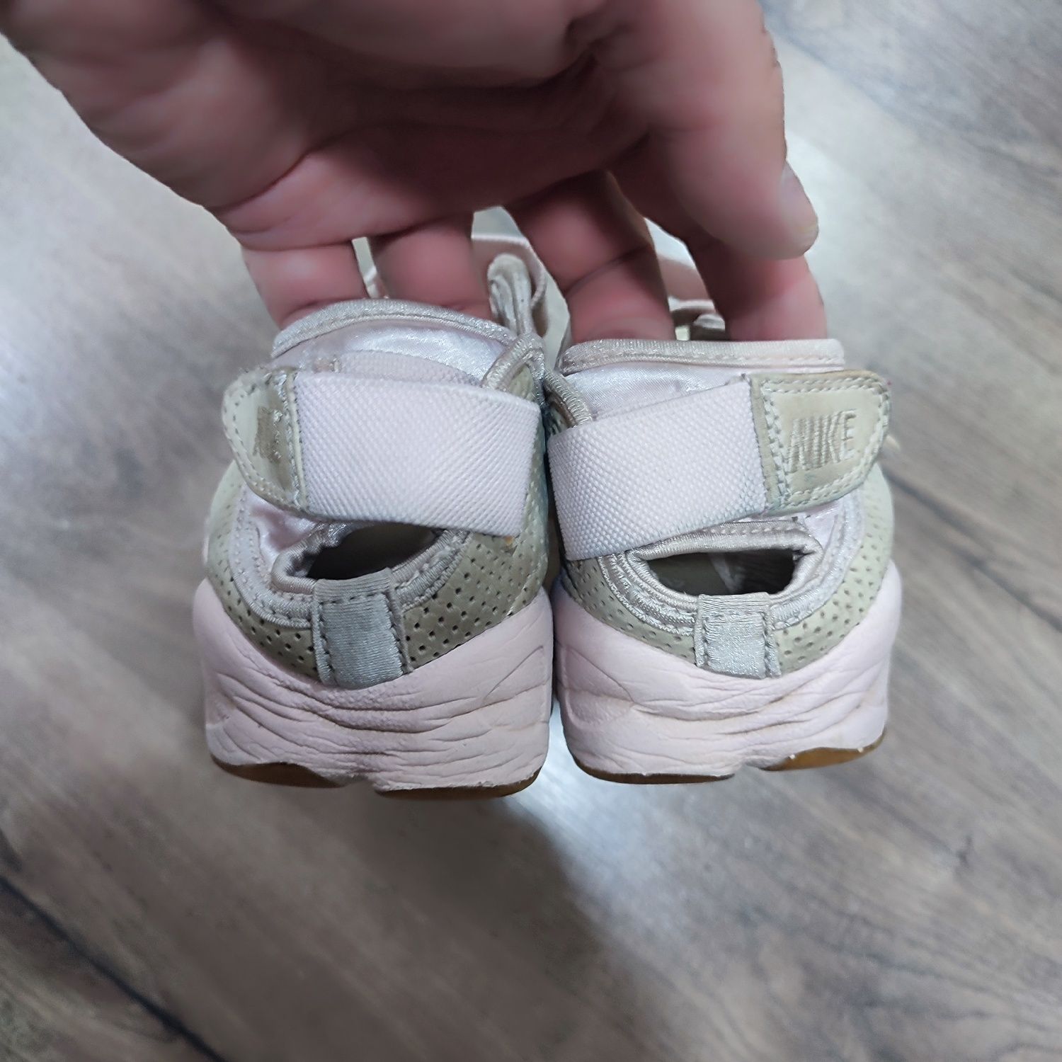 Кросівки Nike Air Rift 39 розмір
