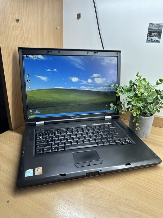 Retro laptop Lenovo 3000 N100