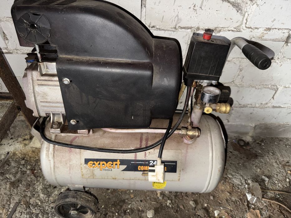 Компрессор повітряний 24 літра