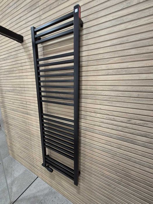 Grzejnik łazienkowy Terma Bone One 1510x500 Czarny mat (RAL 9005 mat)