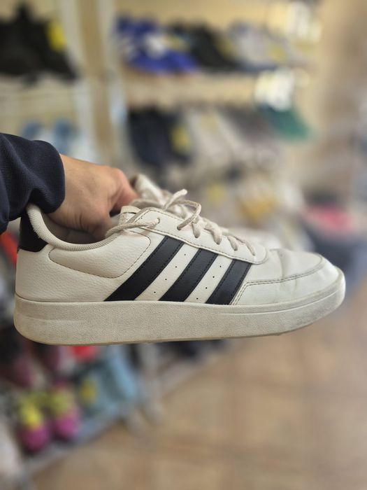 Чоловічі кросівки Adidas BREAKNET 2.0(Оригінал-Б/У)44-28,5см