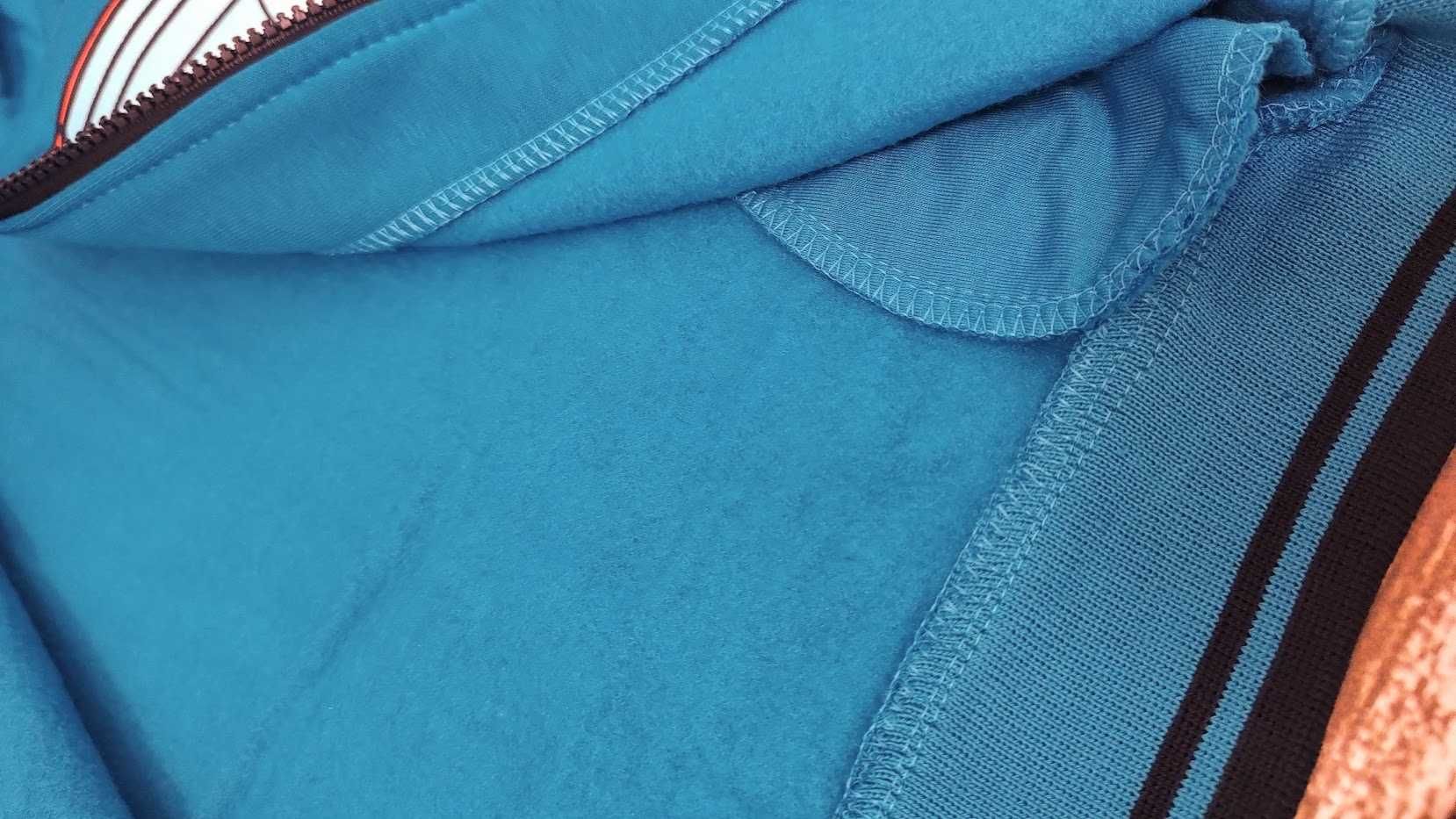 Dres niebieski ocieplany r.122