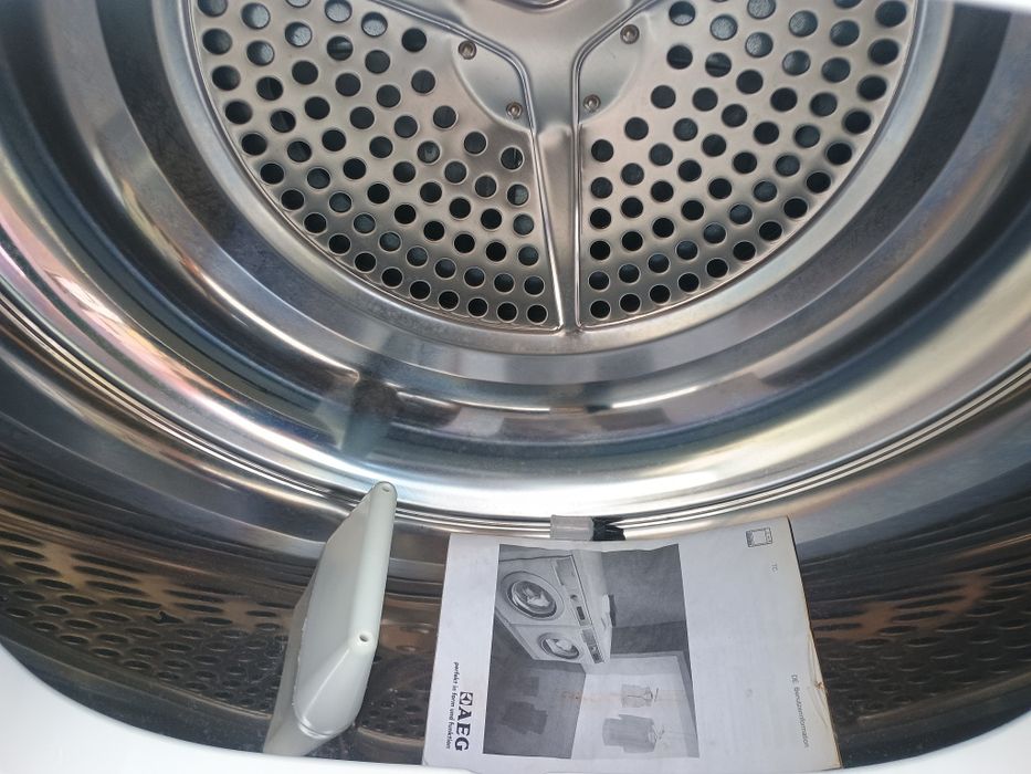 Suszarka do ubrań AEG kawalerka, małe mieszkanie. Stoi, wisi, działa.