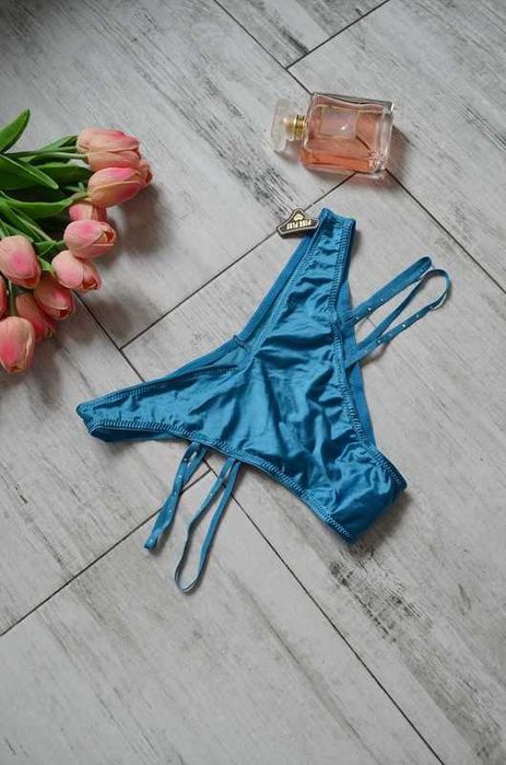 Piękne niebieskie turkusowe majtki paseczki diamenciki kryształki sexy