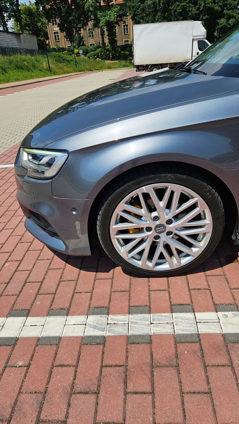Audi A3 Audi A3 8V polift Daytona grey drive select asystent parkowania s-line