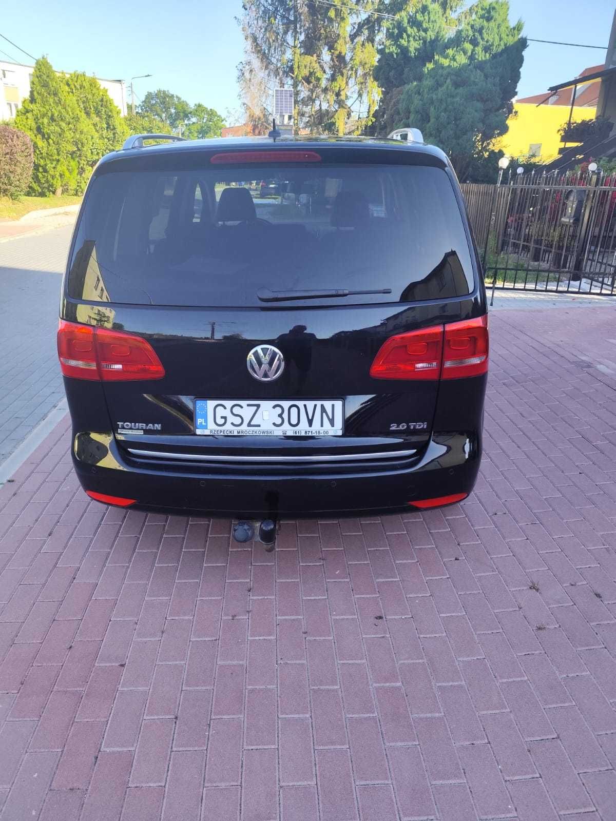 VW TOURAN 2,0 TDI Automat