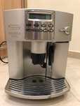 Ekspres ciśnieniowy DeLonghi ESAM3400