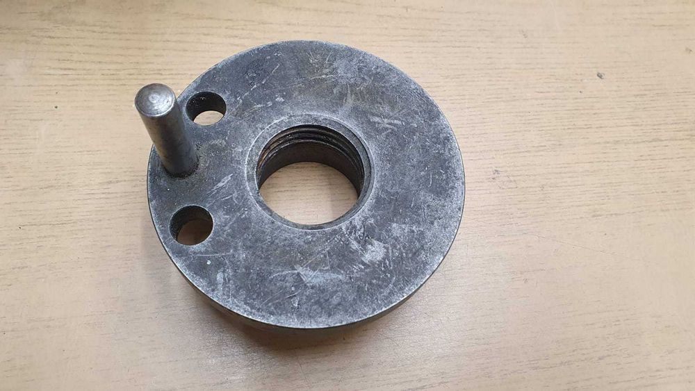 Zabierak do tokarki TOS MN80A