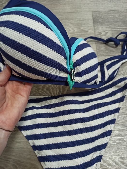 Купальник жіночий в полоску